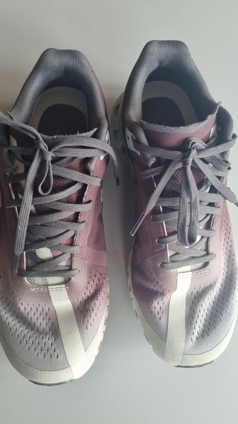 On Chaussures femmes: ON Cloudflow Gr 38  – Neuf (Voir description) à Tägertschi par Fank111