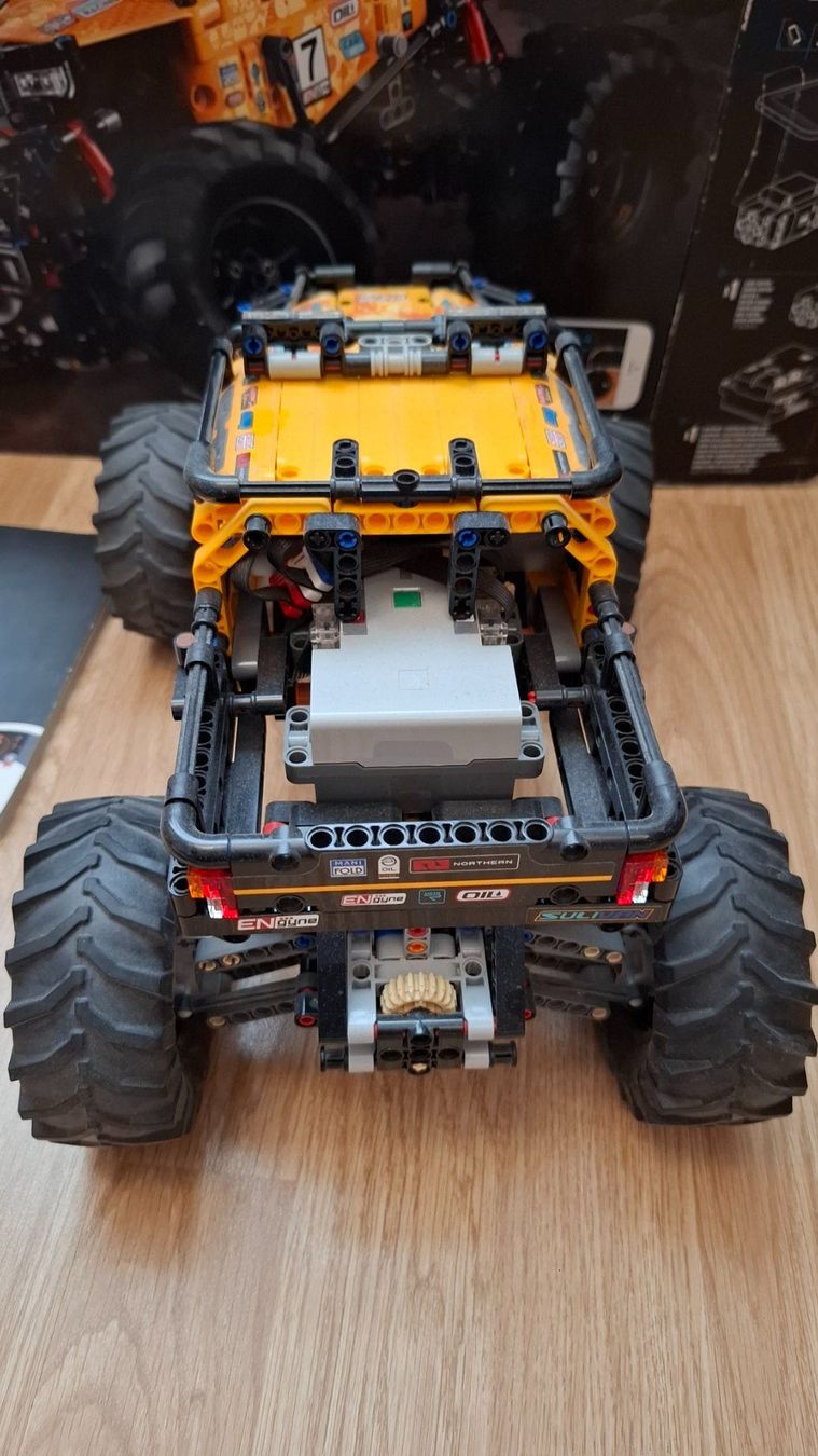 Lego Kit di costruzioni: Lego Technic 4X4 X-treme off-Roader 42099 – Usato da Amriswil venduto da kev_29fv 2