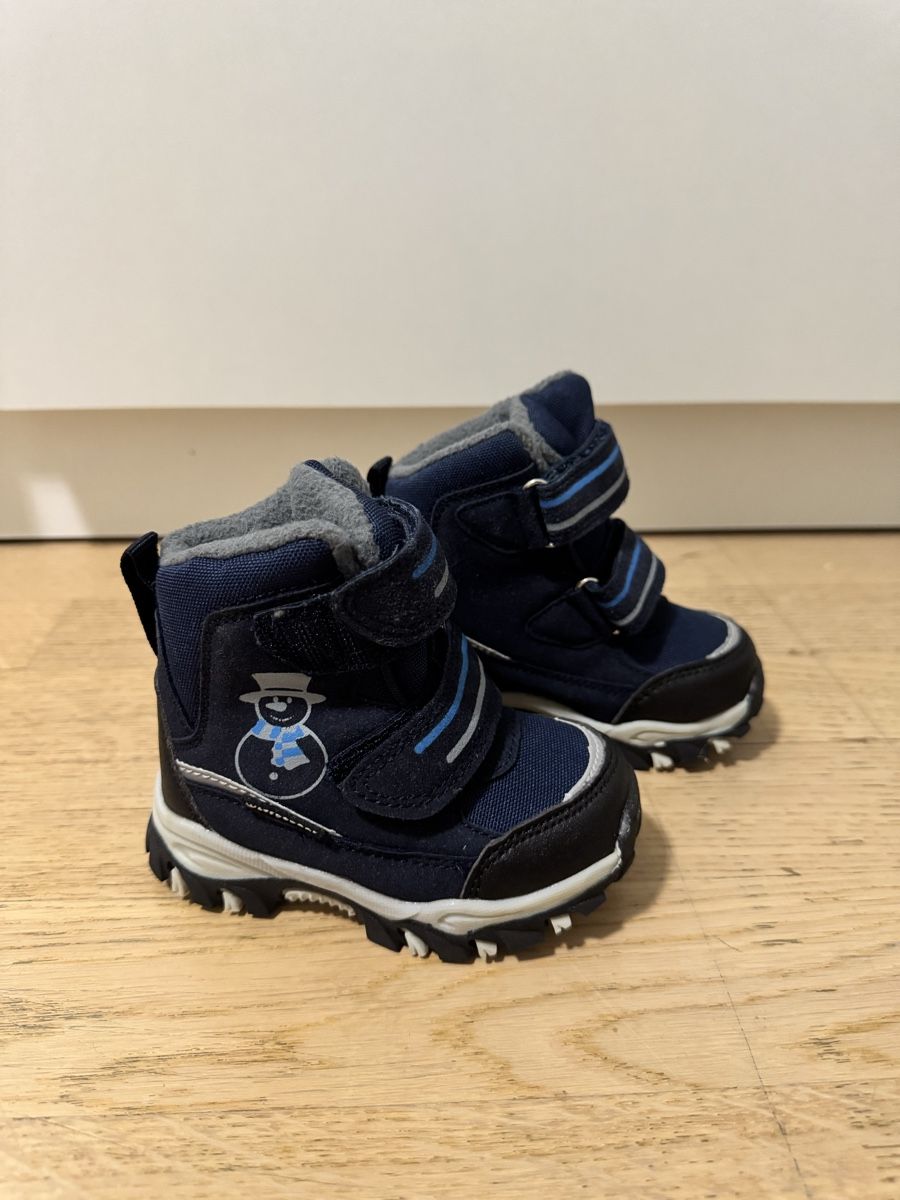 Scarpe per ragazzi: Kinderschuh Winterstiefel Smile Gr.21 – Usato da Bottmingen venduto da Giamonda88