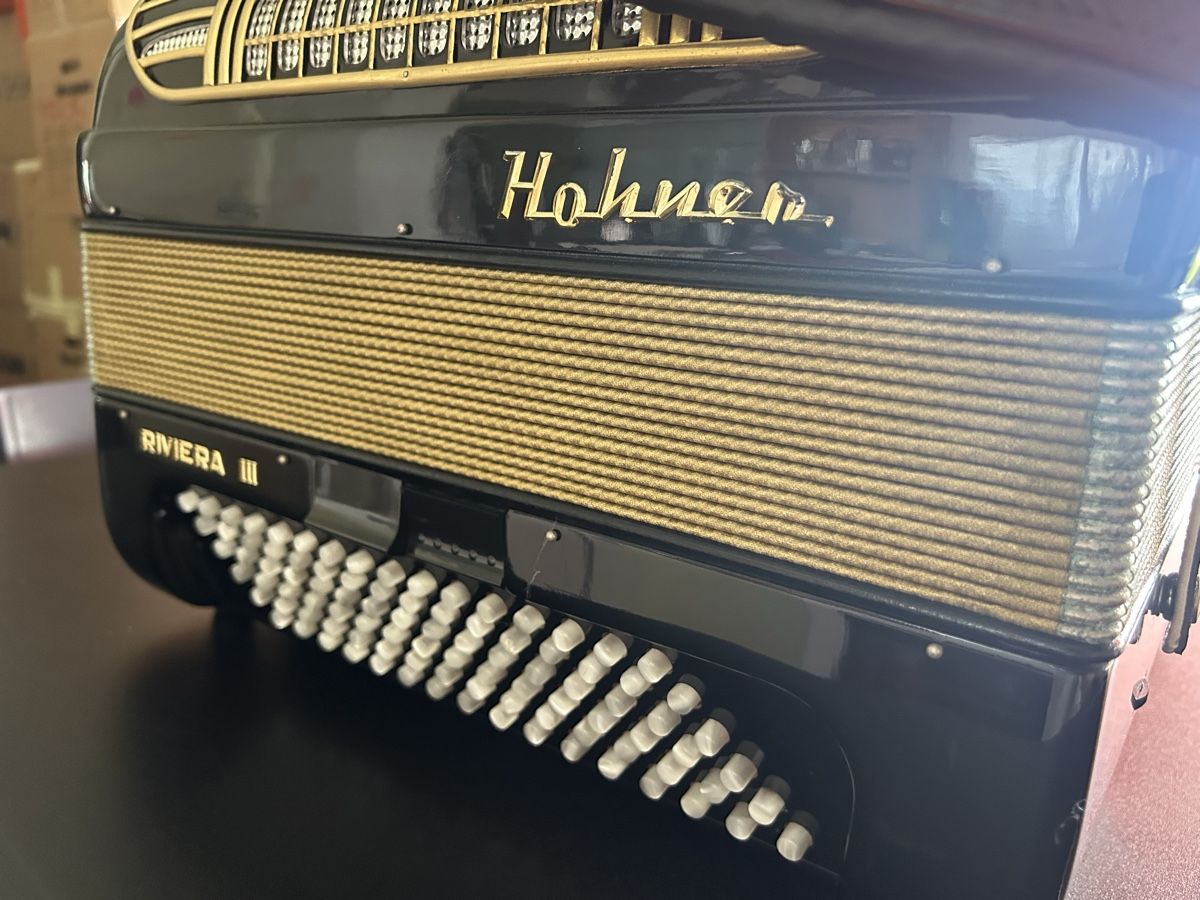 Hohner Strumenti musicali: Accordéon  Hohner Riviera III – Usato da Genève venduto da lar_7pkl 2
