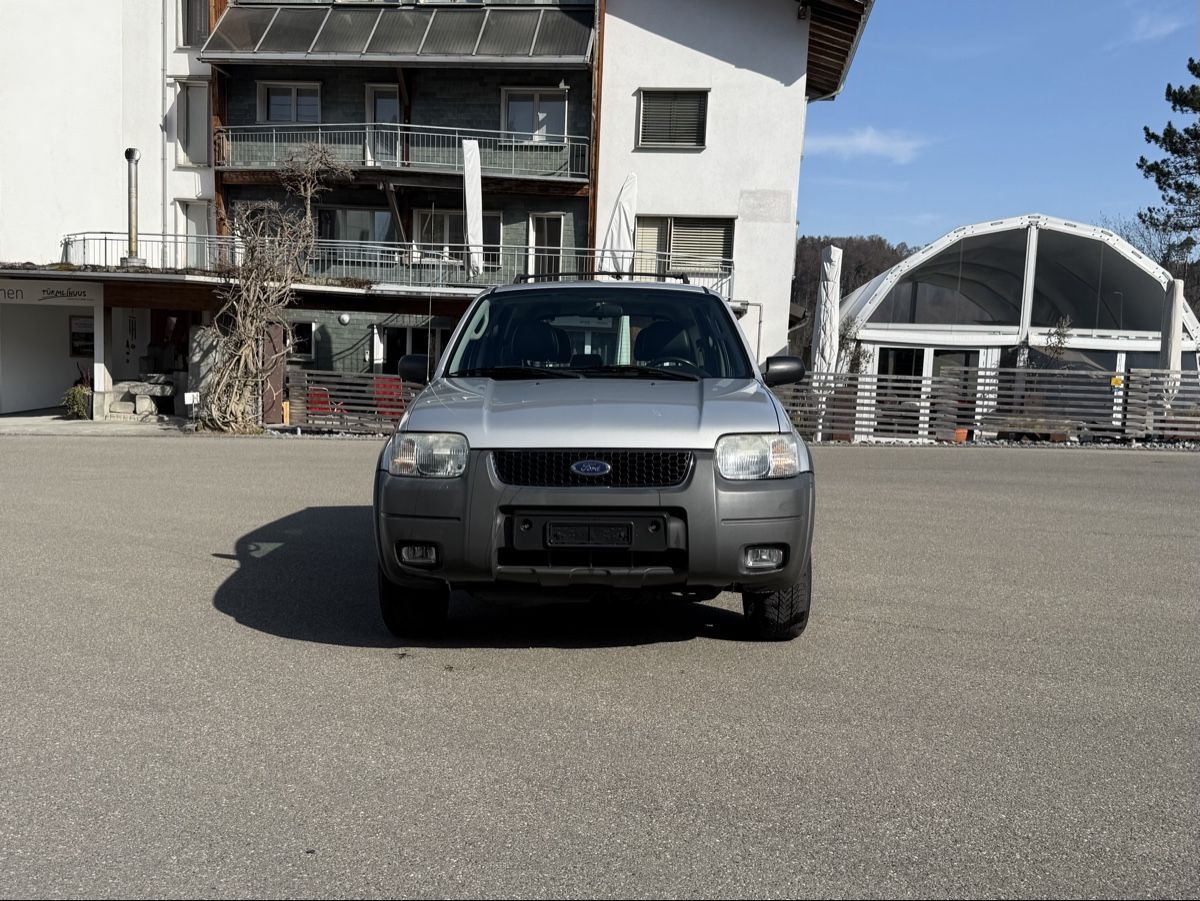 Ford Automobili: Ford Maverick 3.0 4x4 – Usato da Niederuzwil venduto da union1963 2