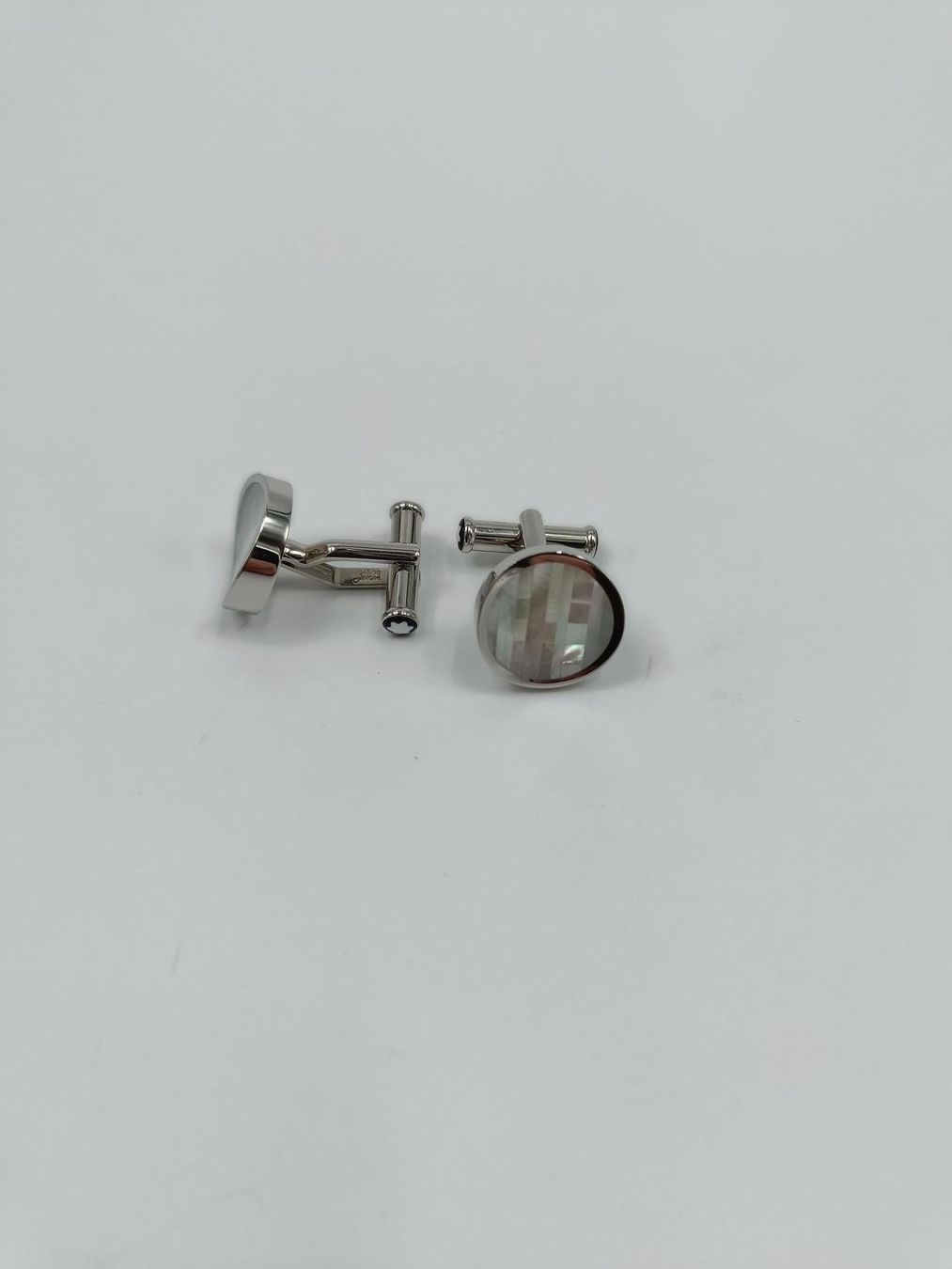 Montblanc Boutons de manchette: MONTBLANC MANSCHETTENKNÖPFE  "HERITAGE" MIT PERLMUTT – Neuf (Voir description) à Luzern par EdiGem 7