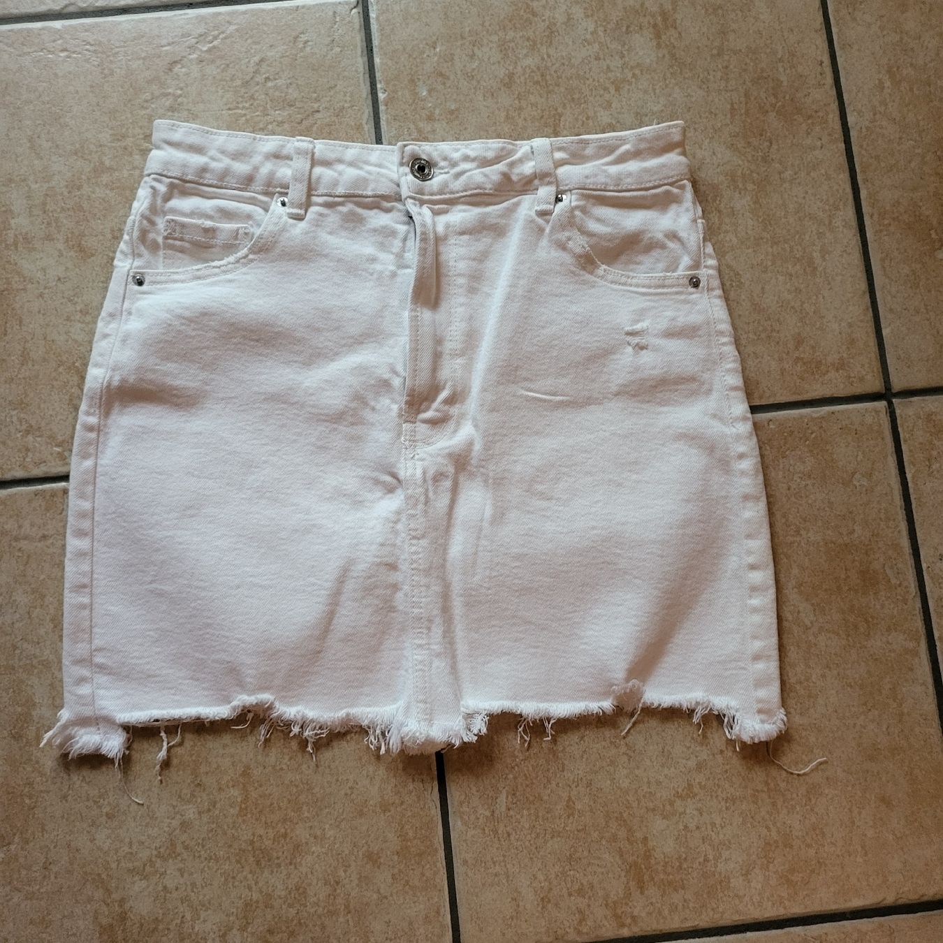 Bershka Gonne: Jupe en jeans BERSHKA – Nuovo (secondo la descrizione) da Sion venduto da Oonathoo