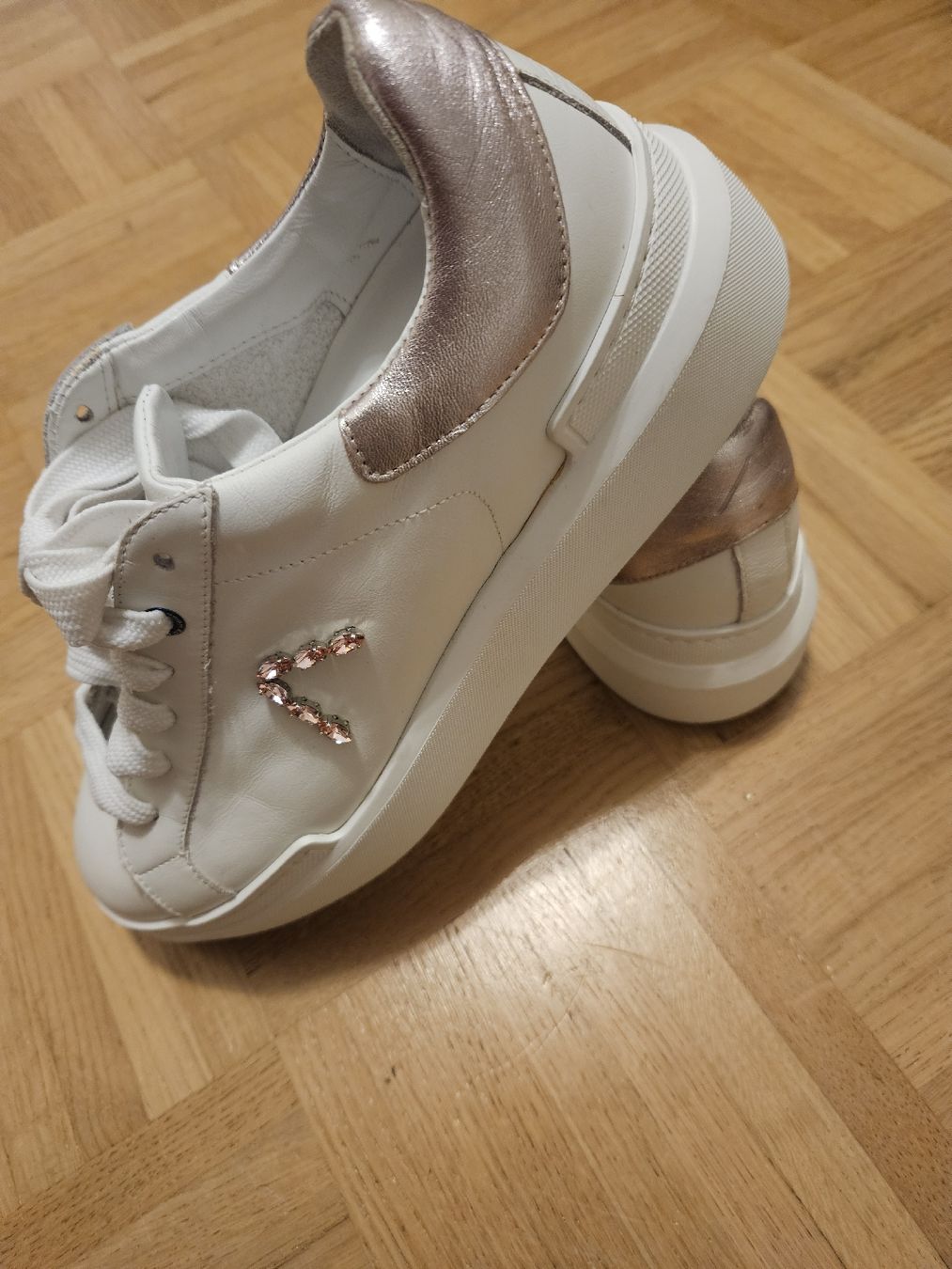Scarpe da donna: Ed Parrish Sneaker Gr. 39 Weiss – Nuovo e nell'imballaggio originale da Basel venduto da fragolina08 2