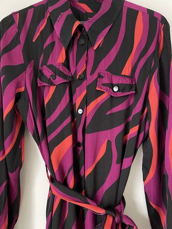 Pinko robe chemise mi-longue à motifs, taille 38
