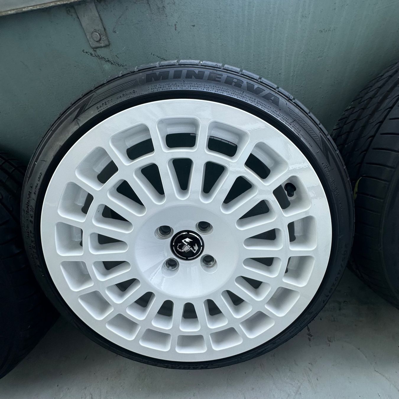Abarth Cerchioni: Fiat 500 Abarth  withe 17" Felgen  4x98 – Usato da Rüti ZH venduto da Abarth75 6