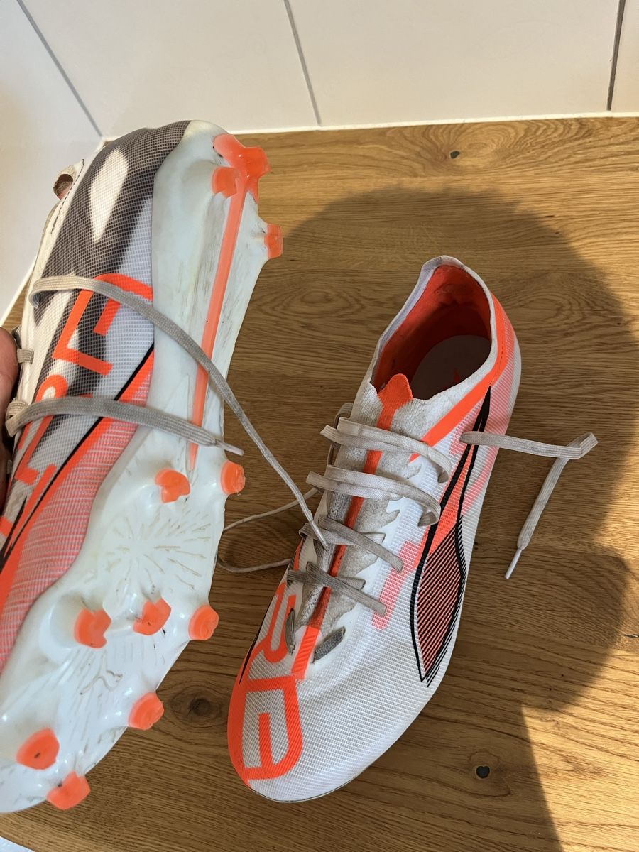 Scarpe da uomo: Fussballschuhe Grösse 46 – Usato da Besenbüren venduto da eri_j8j6