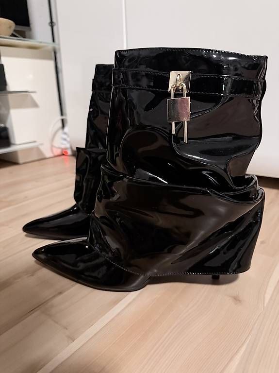Scarpe da donna: Boots 39 – Usato da Winterthur venduto da Glionel