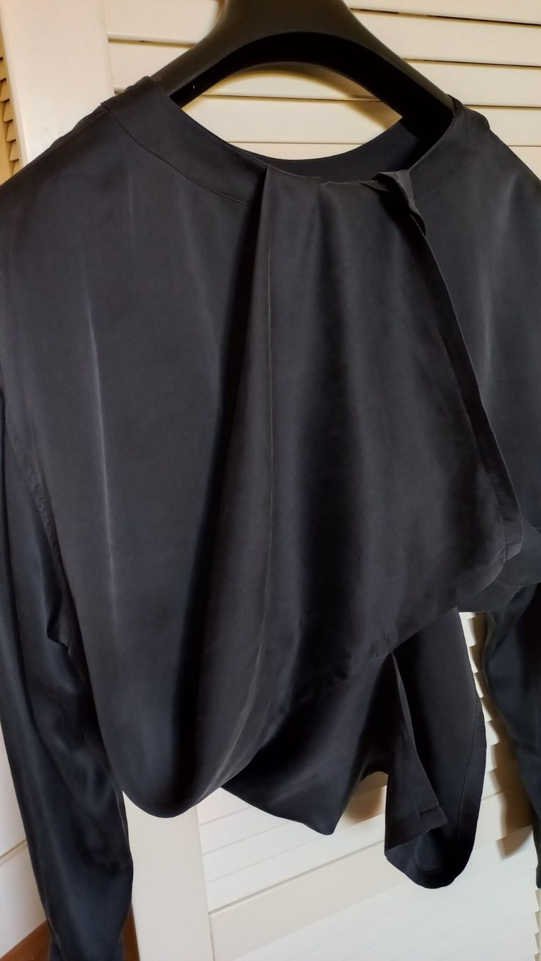 Blusen: Bluse Tunika 100% Seide, Gr. M – Gebraucht aus Bévilard von belkin 5