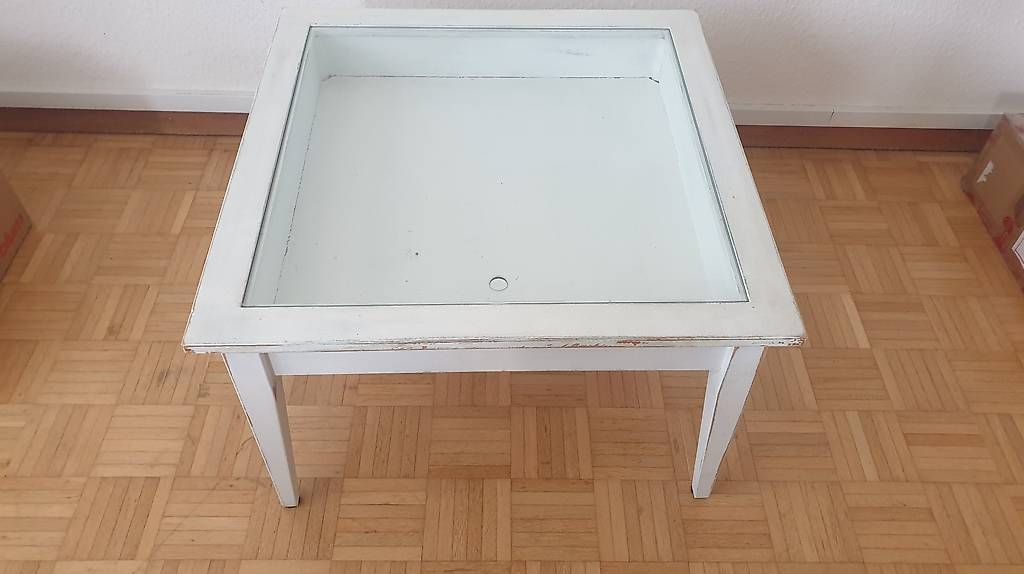 Tavoli: Shabi chic Vitrinen-Tischlein – Usato da Rekingen AG venduto da tan_mrd2 1
