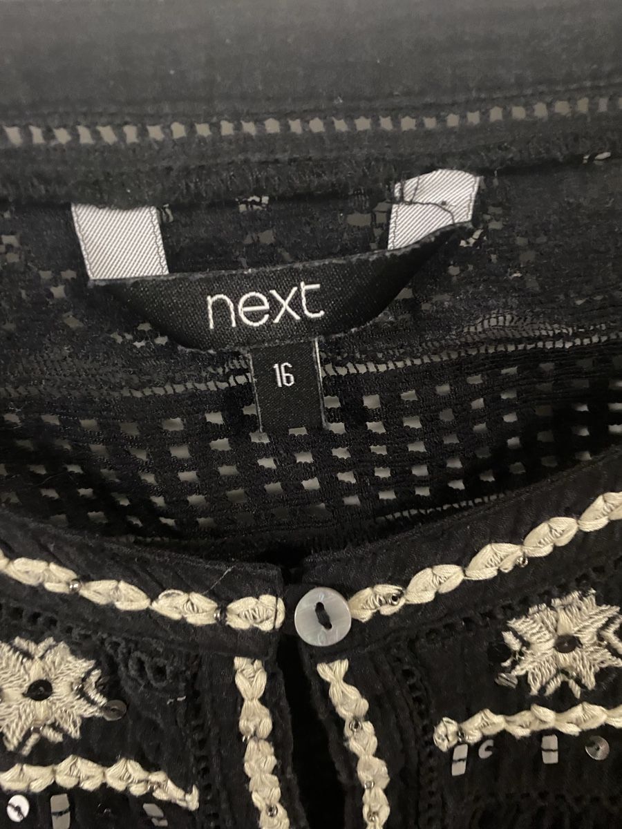 Next Chemisiers: Bluse next mit Stickereien Gr. 44 / XL – D'occasion à Biel-Benken BL par PANORMUS 3