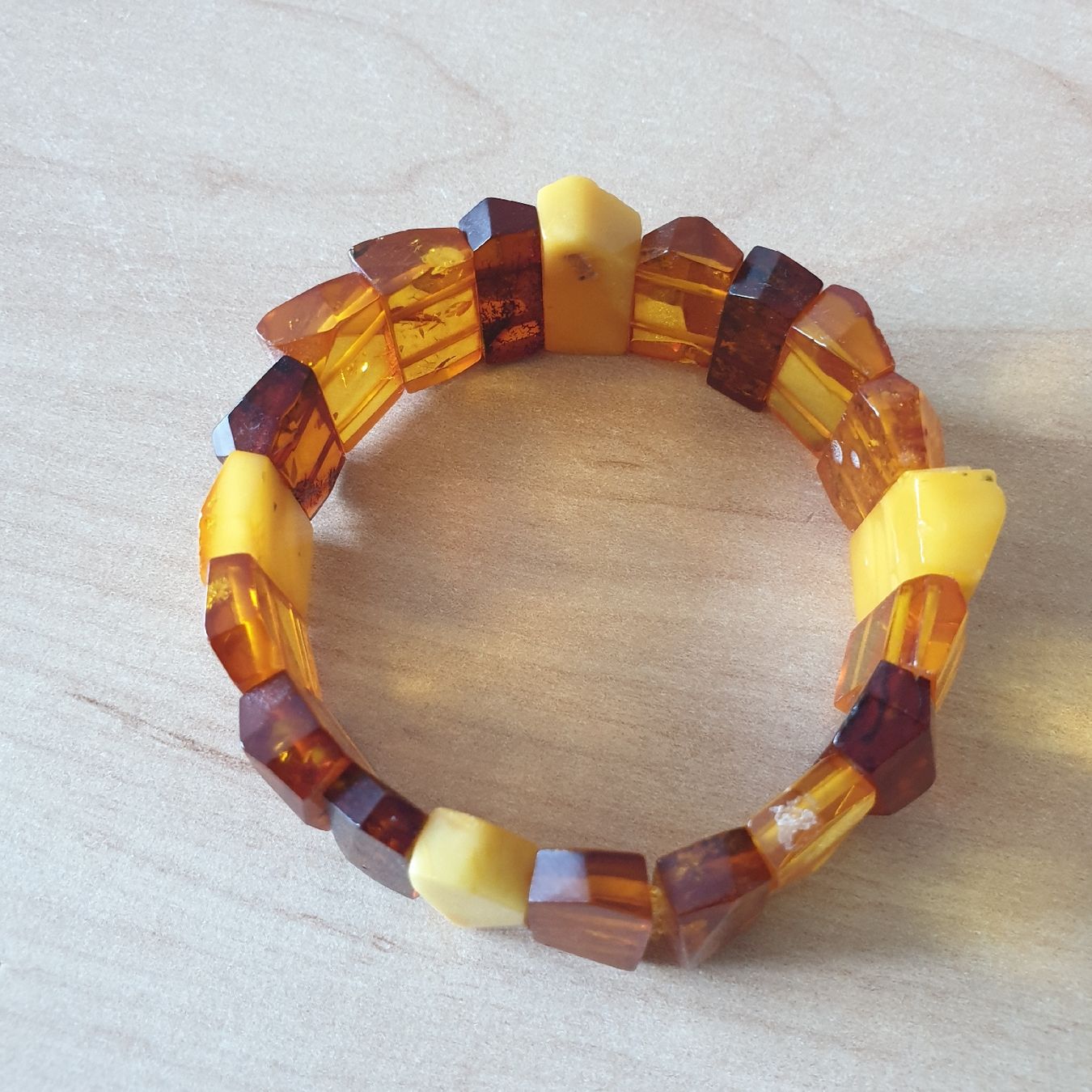 Bracciali & Braccialetti: Tri Color Bernstein Elastarmband 19cm – Usato da Winterthur venduto da katzen07 1