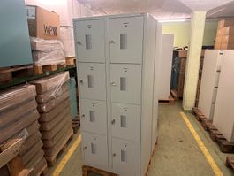neuer 8er Garderobenschrank bzw. Schließfachschrank
