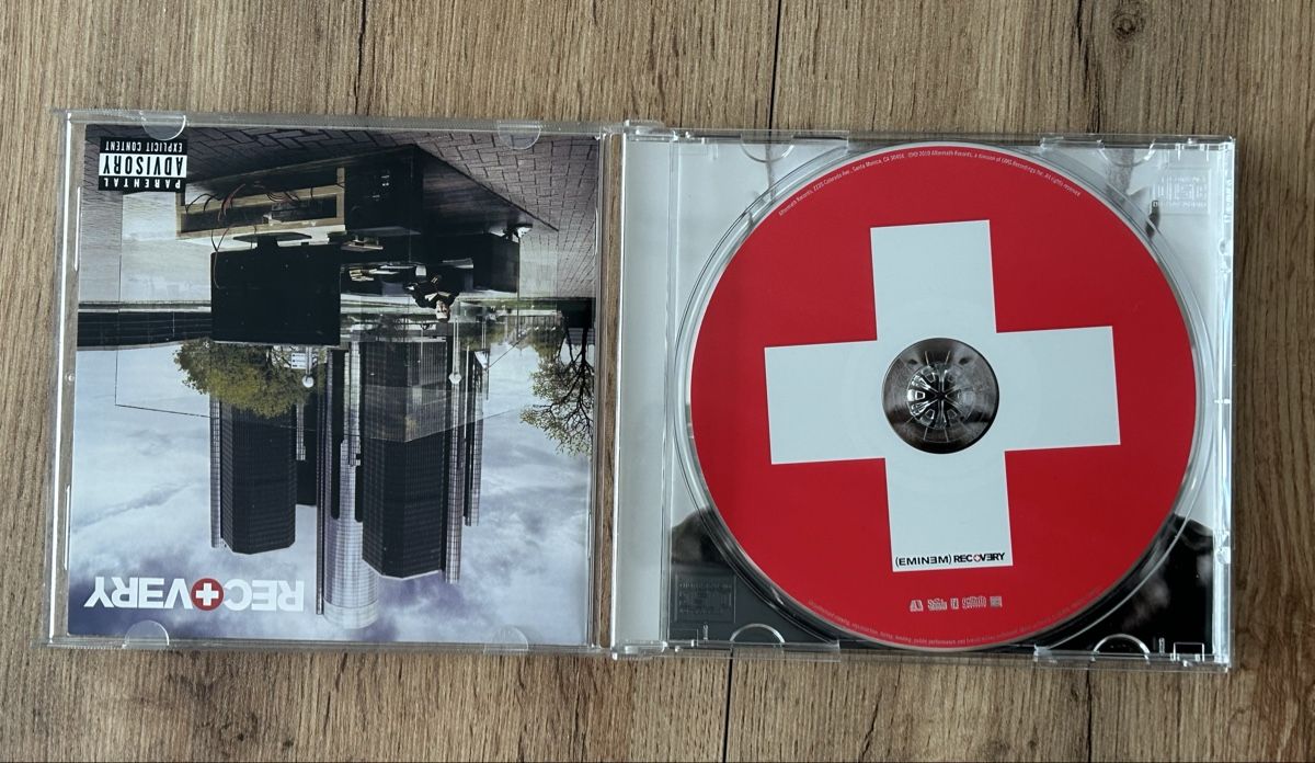 CD: CD Eminem Recovery – Usato da Monthey venduto da Nunodnf 1