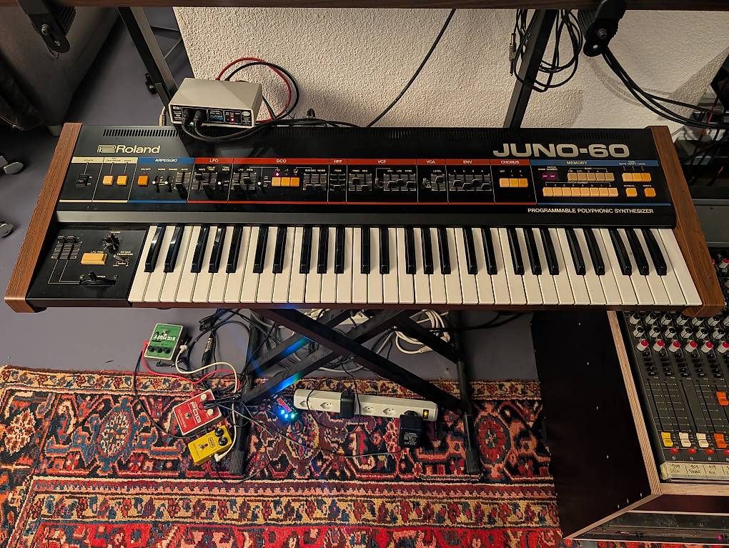 Musikinstrumente: Roland Juno 60 – Gebraucht aus Oetwil an der Limmat von mokkinger