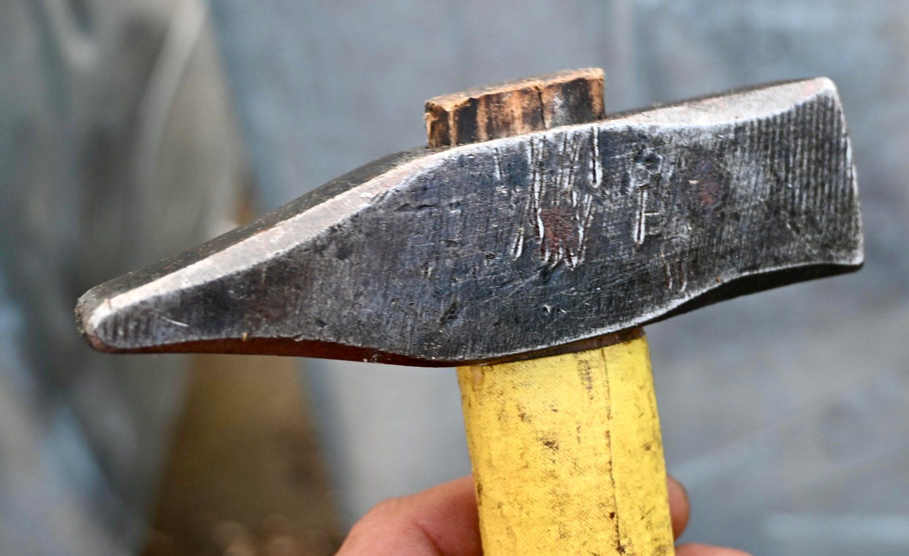 Tutti gli attrezzi: alter Schmiede Schlosser HAMMER  L 38cm – Usato da Pfaffhausen venduto da mono_rec 2