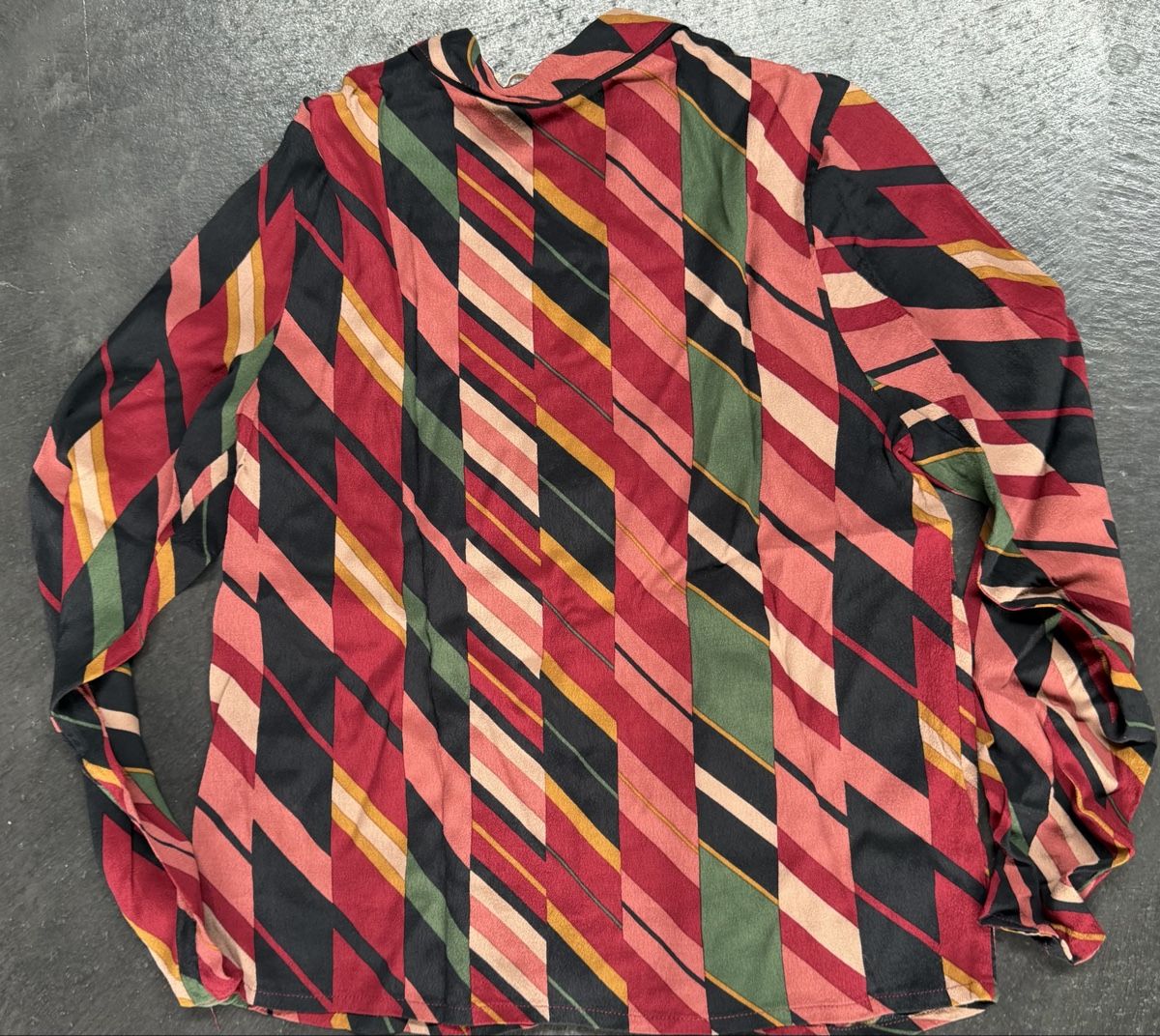 Blusen: Nice Things Bluse, Gr. S, Rot/Bunt, Top Zustand! – Gebraucht aus Chur von simhofstr 6