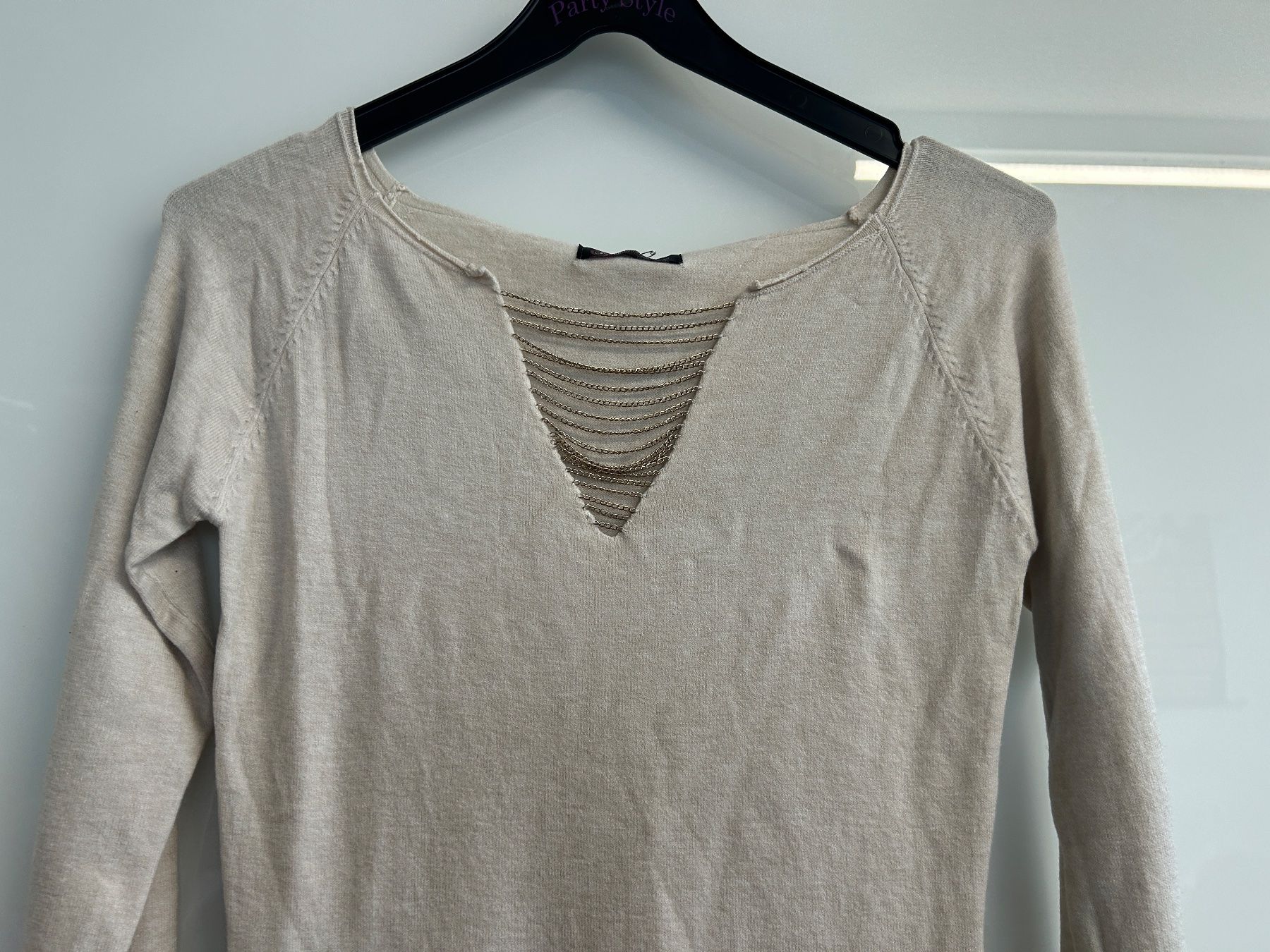 Maglioni & Felpe: Sexy Ausschnitt Pullover Lang Figurbetont 1 Size Neu – Nuovo e nell'imballaggio originale da Regensdorf venduto da Spyke55 1