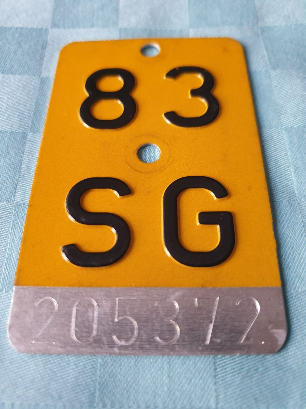 Insegne: Velonummer SG 83 gelb – Usato da Mörschwil venduto da spirspi