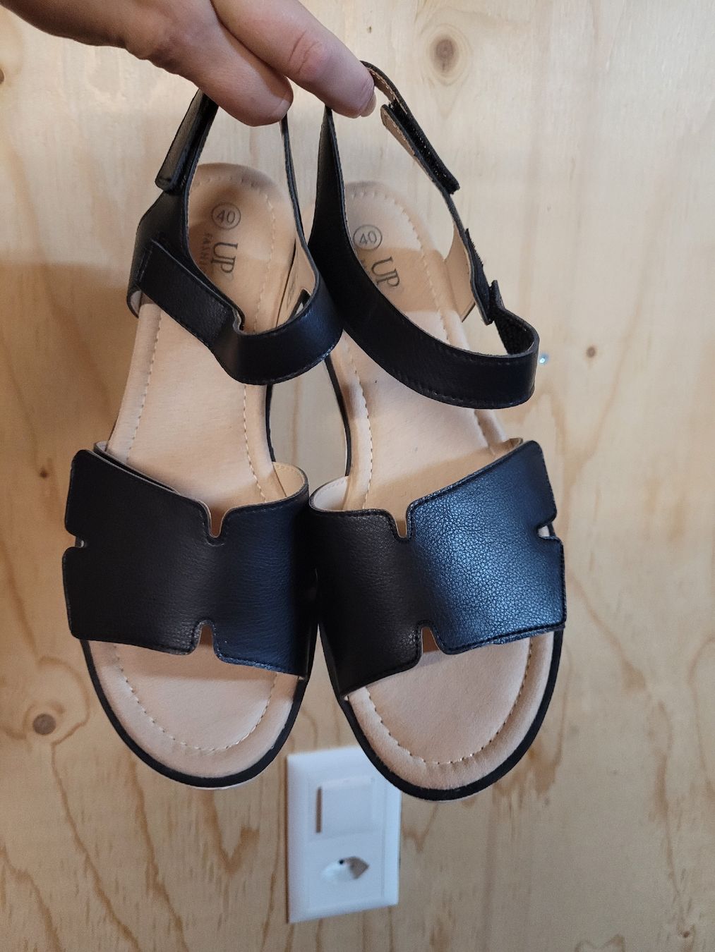 Chaussures femmes: Damen Sandalen 40  – D'occasion à Zihlschlacht par Sun25 2