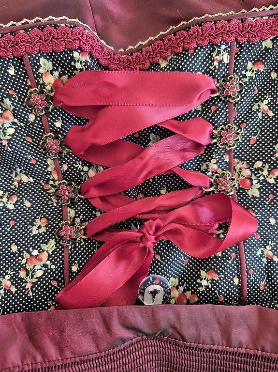 Vestiti: Verkaufe wunderschönes Dirndl - Gr. 34 – Usato da Hettlingen venduto da fabe8404 3