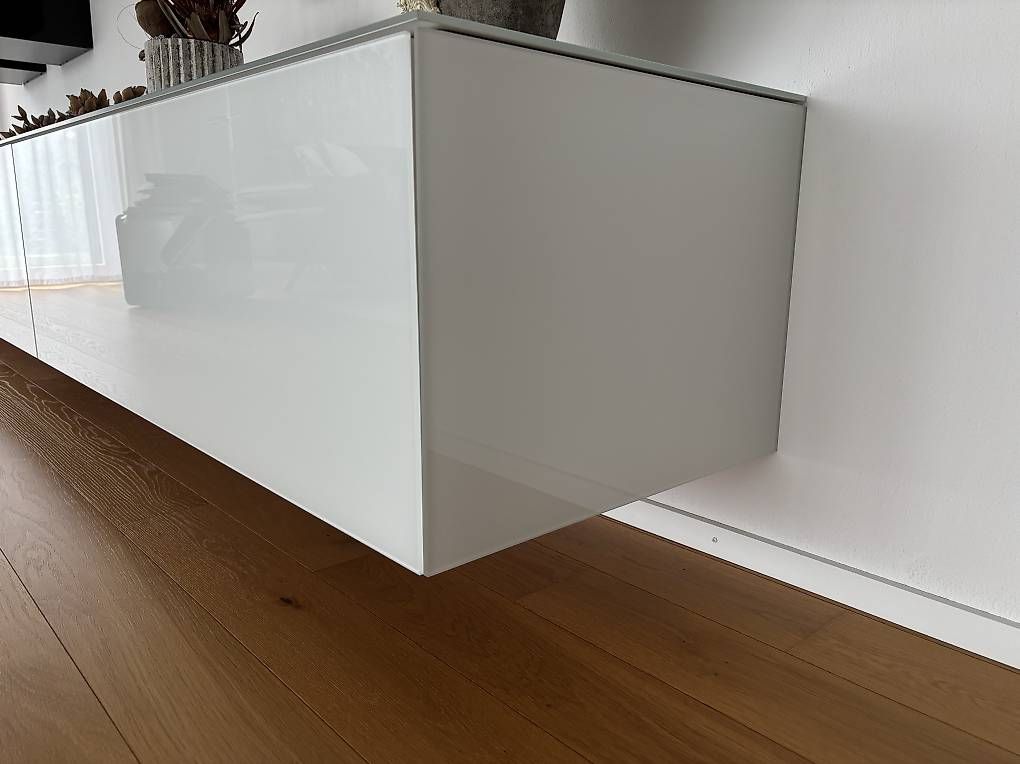 TV Möbel: Wand Lowboard Kettnacker Typ SOMA – Gebraucht aus Warth von mic_5g8j 1