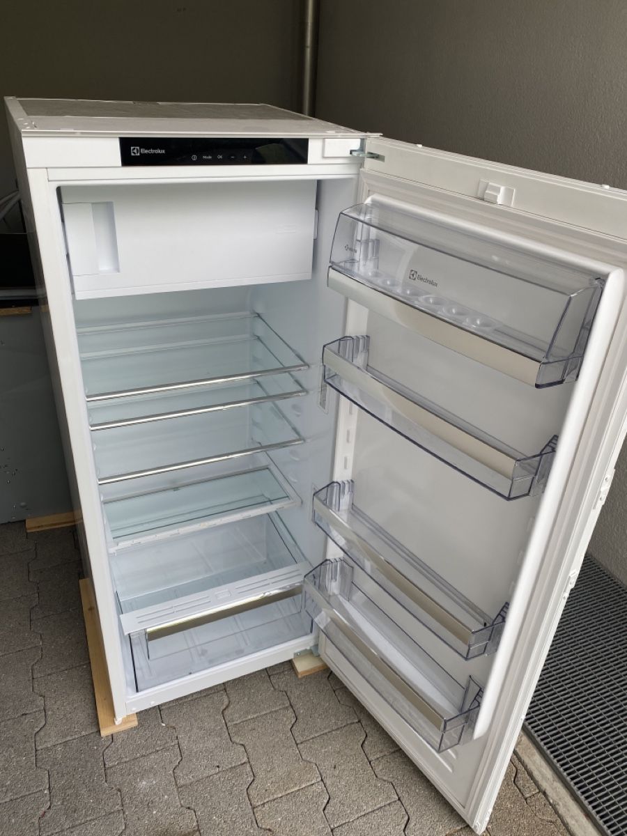 Electrolux Frigoriferi: Einbaukühlschrank ELECTROLUX EK244SEEV – Usato da Kirchleerau venduto da Fisch2469 1