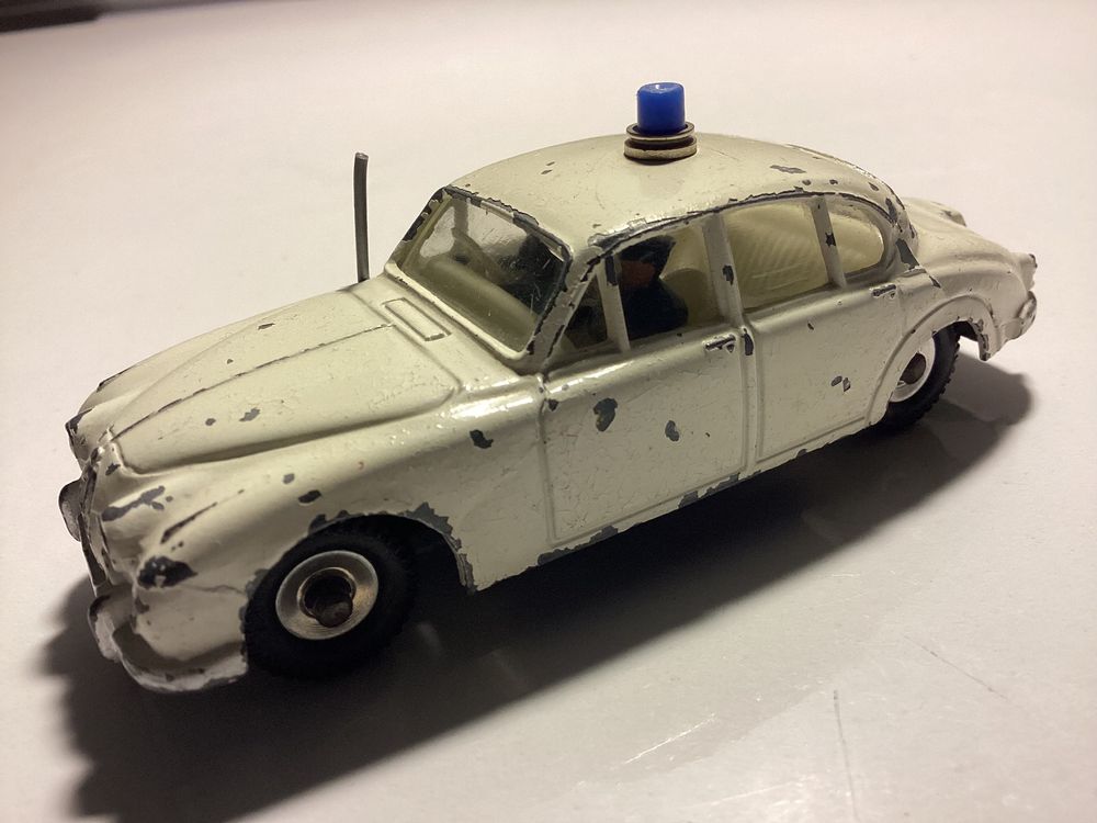 Dinky Toys Jaguar MKII 3,4 Litres - Police Autoroute - Moulé Sous Pression - Occasion