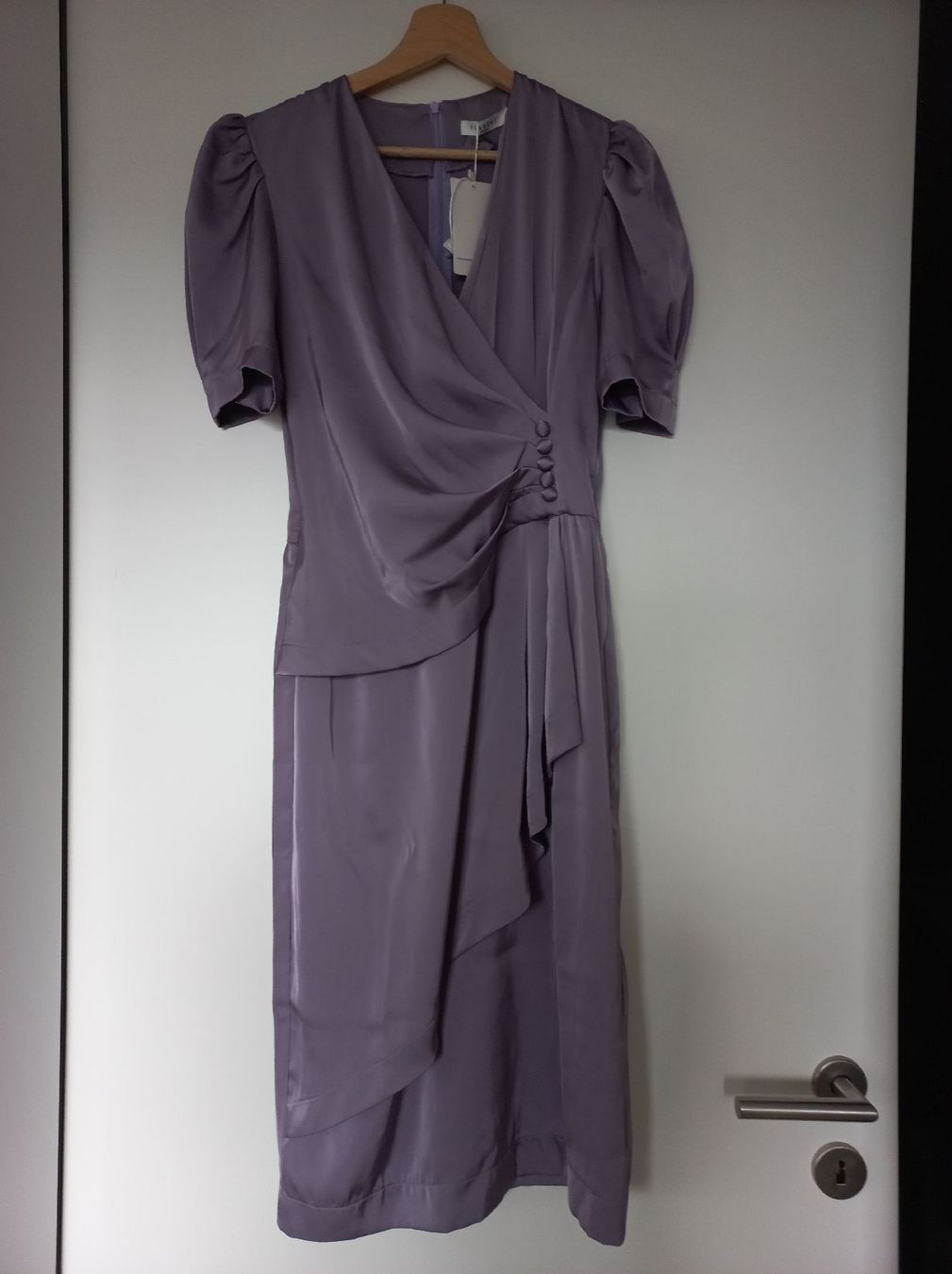 Vestiti: Neues Kleid in Gr. S-M – Nuovo e nell'imballaggio originale da Oberuzwil venduto da venditum.