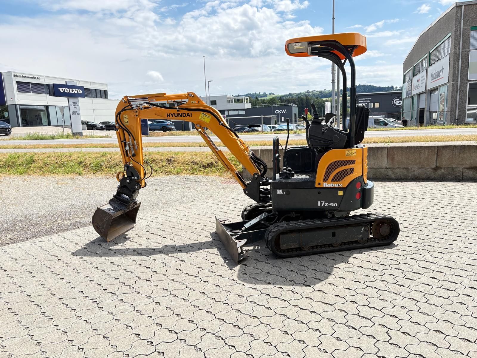 Hyundai Escavatori: Bagger Hyundai 17 Z – Usato da St. Erhard venduto da Bre-26