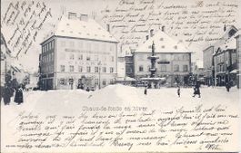 CHAUX - de - FONDS, le POD en hiver avec la fontaine