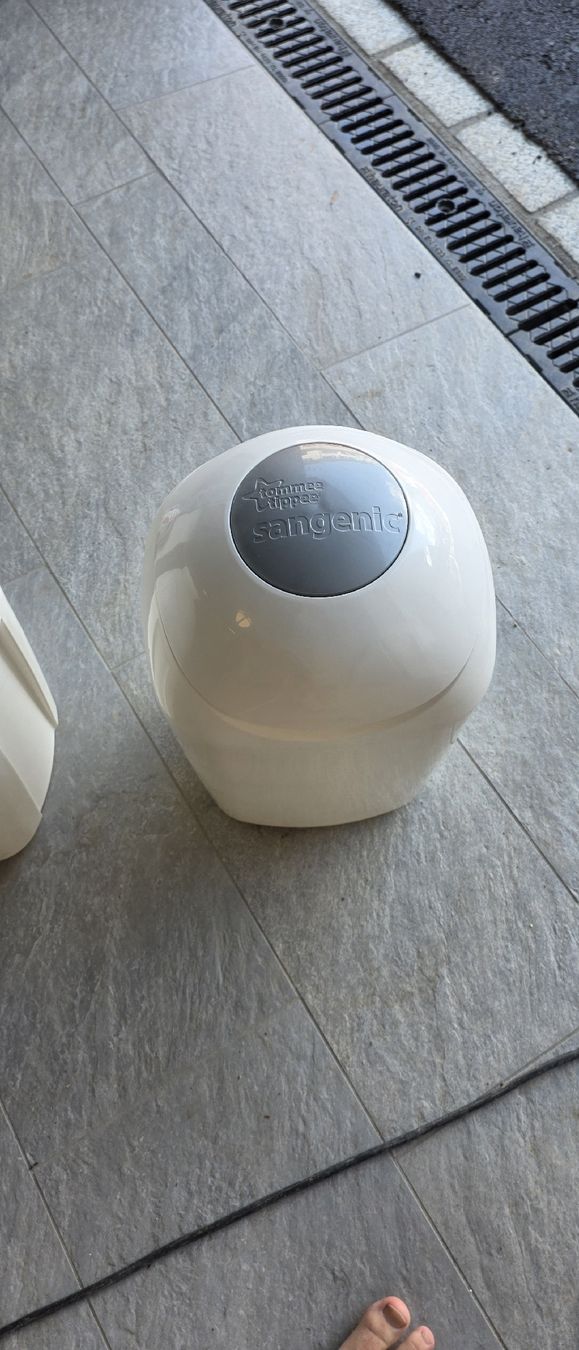 Altro per la casa: Tommee tippee Windel Eimer Twist and click  – Usato da Klosters venduto da FelixG2179