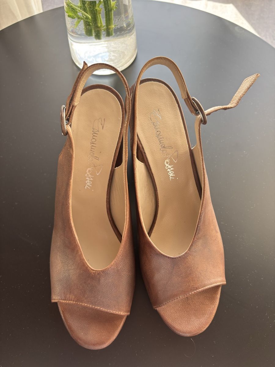 Scarpe da donna: Sandalen braun Leder Grösse 40 – Nuovo (secondo la descrizione) da Halten venduto da nin_6sp9 2