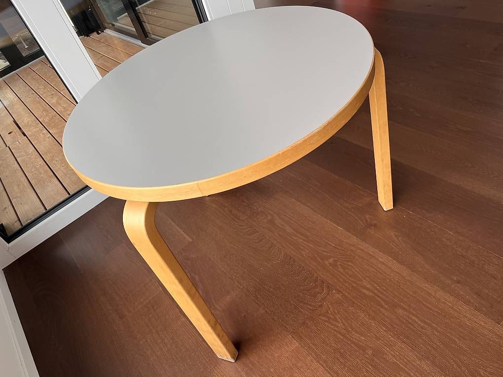 Tavoli: Artek Tisch, 65cm Höhe  – Usato da Zürich venduto da joe_zh8048 2