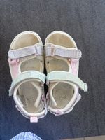 Kinder Sandalen grösse 24 leicht getragen