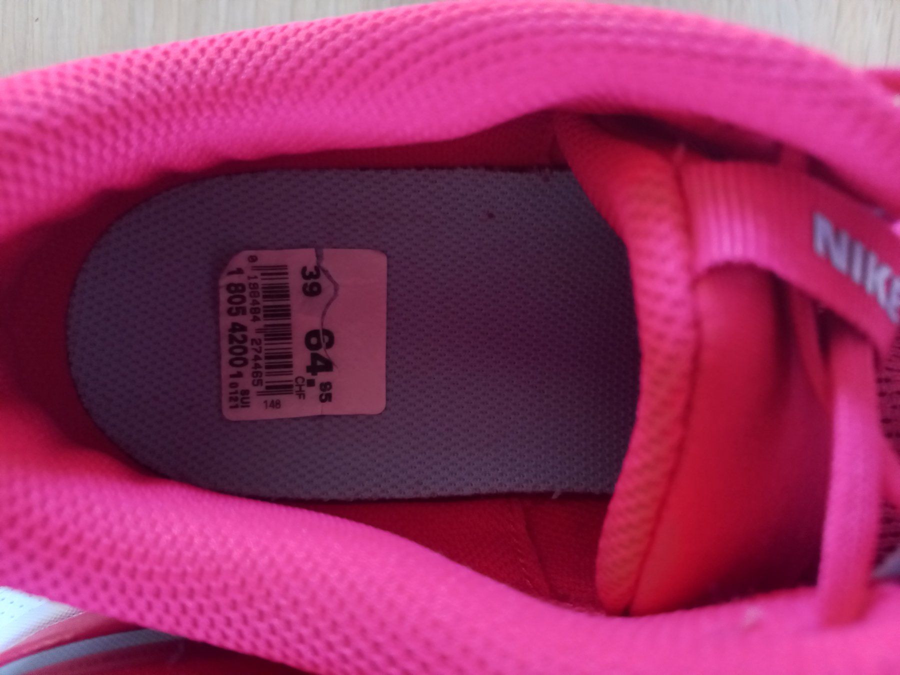 Nike Scarpe da donna: Joggingschuhe Nike Grösse 39 – Usato da Brugg AG venduto da saendiii86 1