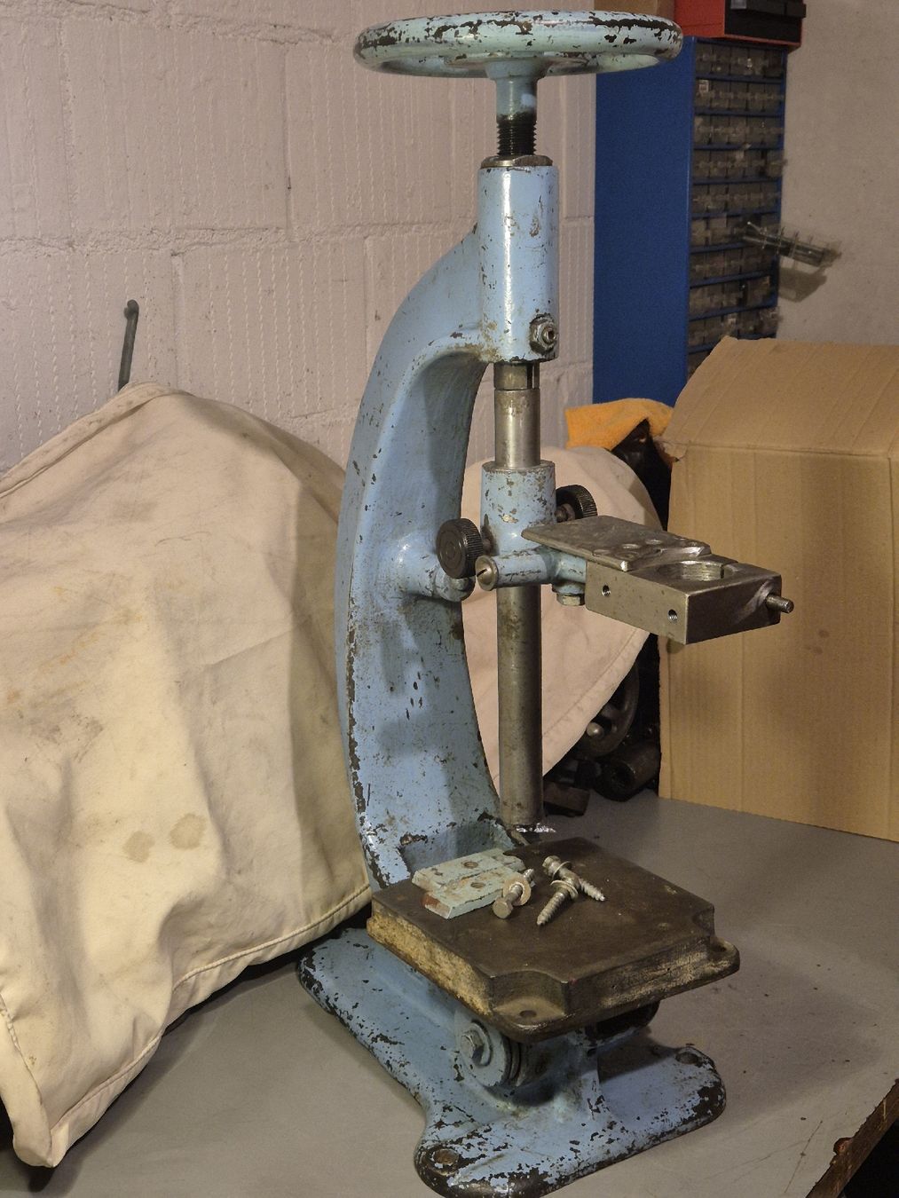 Alle Werkzeuge: Spindelpresse gebraucht  – Gebraucht aus Weinfelden von Sladjan68 2