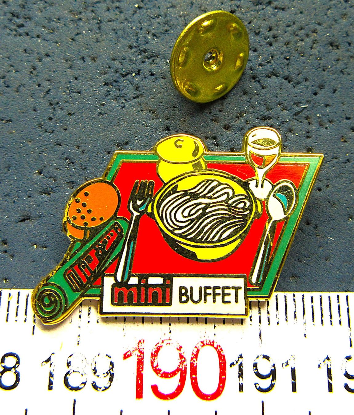 SBB/CFF/FFS Placchette & Badge: SBB MINI BUFFET PIN ZUG BAHN SCHWEIZ – Usato da Ettingen venduto da Hausi4711