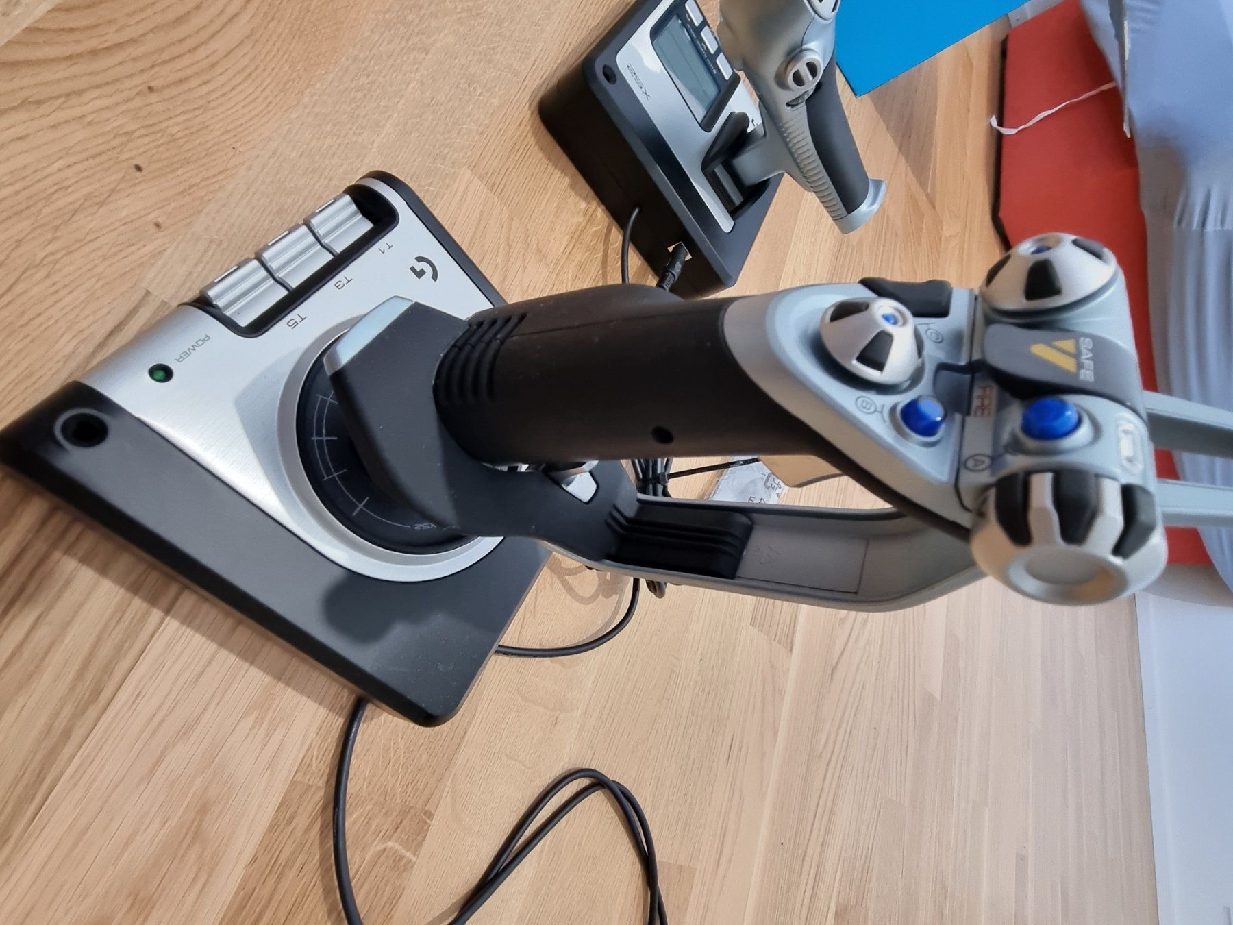 Logitech Manettes: Logitech G X52 HOTAS – D'occasion à Le Grand-Saconnex par leo_xm9c 1