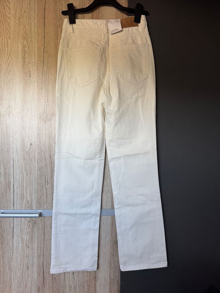 Vero Moda Jeans: High rise Straight Jeans – Neu und originalverpackt aus Oftringen von mar_7f8c 2