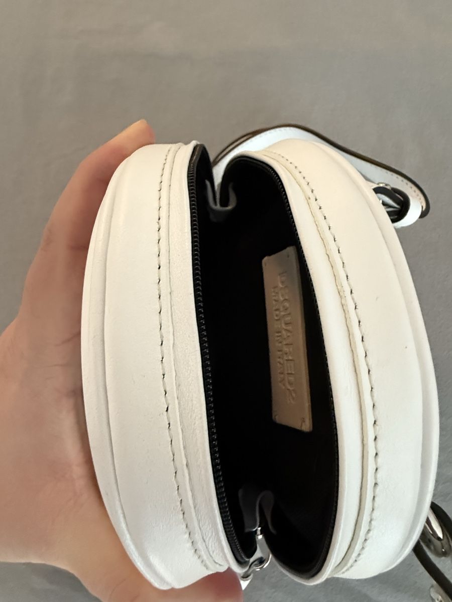 Dsquared2 Borse: Dsquared pill shaped shoulder bag – Usato da Morges venduto da Ramc_c 3