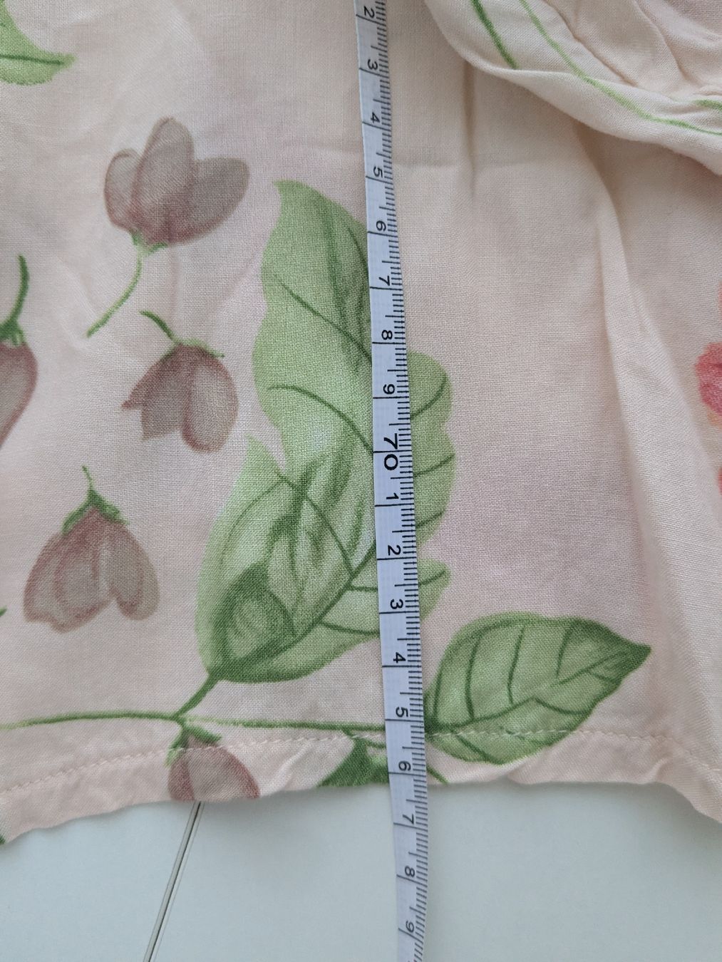 Camicette: Hemdbluse Regina Grösse L mit Blumenmuster 100% Rayon – Usato da Rorschach venduto da olg_5qq2 6