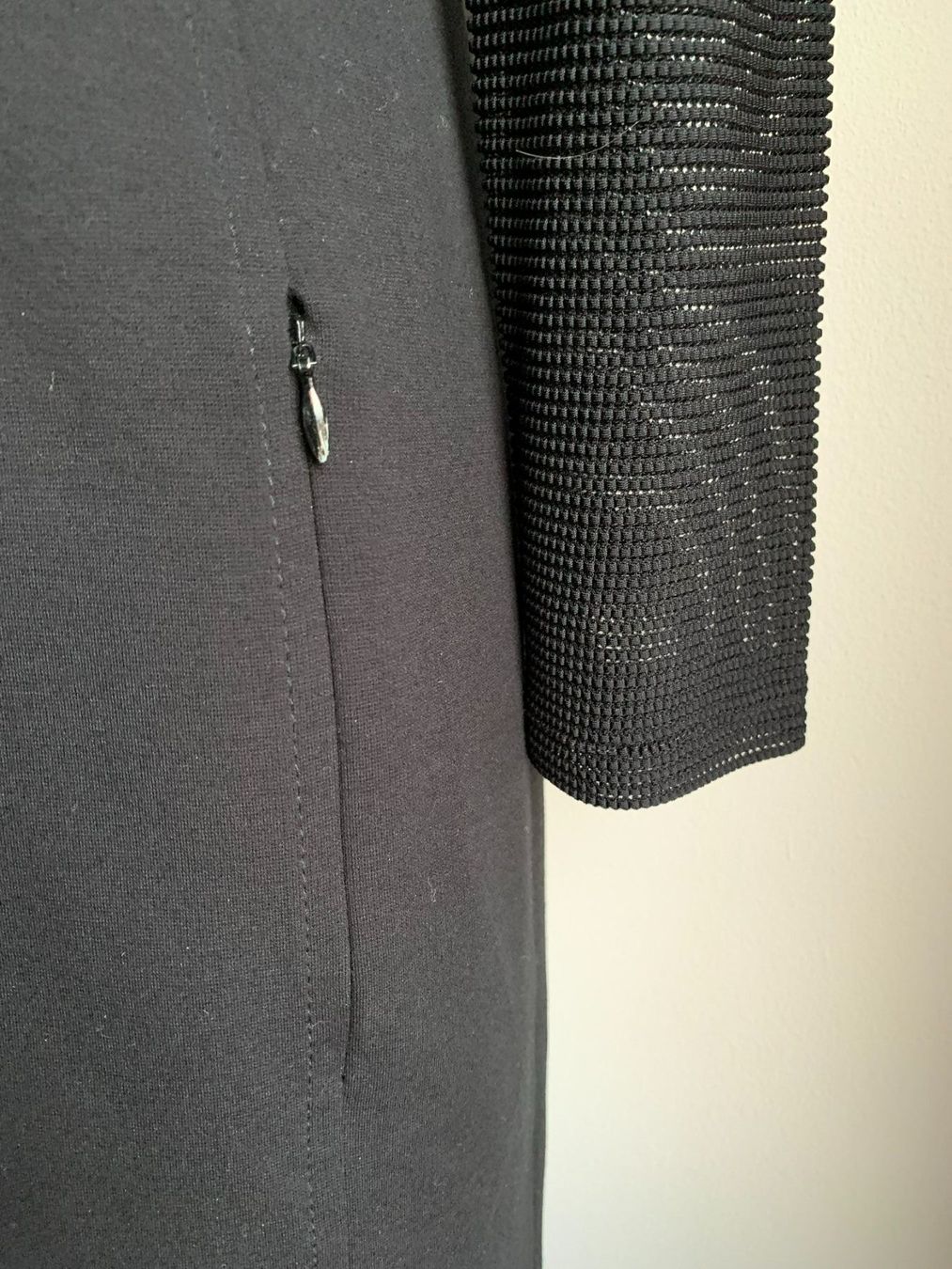 Akris Kleider: AKRIS: Schwarzes Kleid mit transparenten Armen, 36 – Neu (gemäss Beschreibung) aus Luzern von designluzern 6