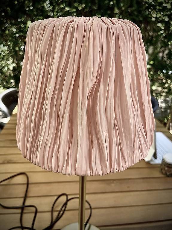 Ikea Tables de nuit: Nachttischlampe, – D'occasion à Frauenfeld par michelle83 2