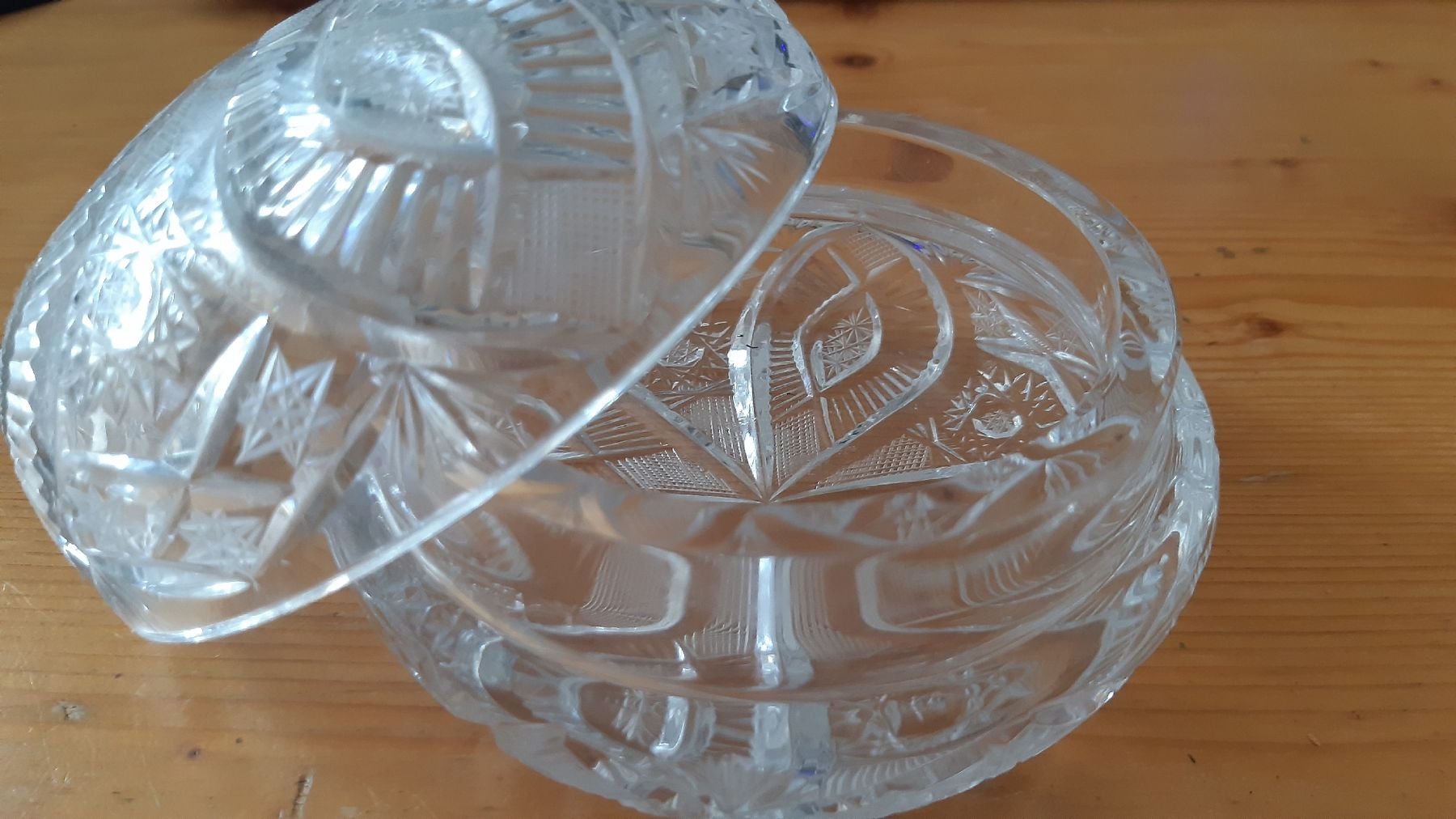 Bicchieri: Zuckerglasdose mit Deckel, Kristall 13cm Durchmesser – Usato da Oey venduto da Parkplatzbrocki 3