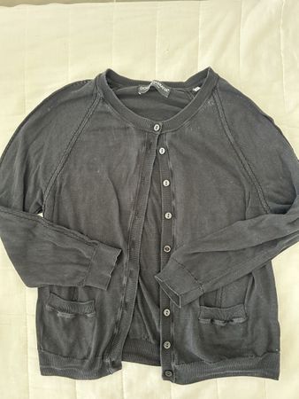 D&G short sweater size 38 