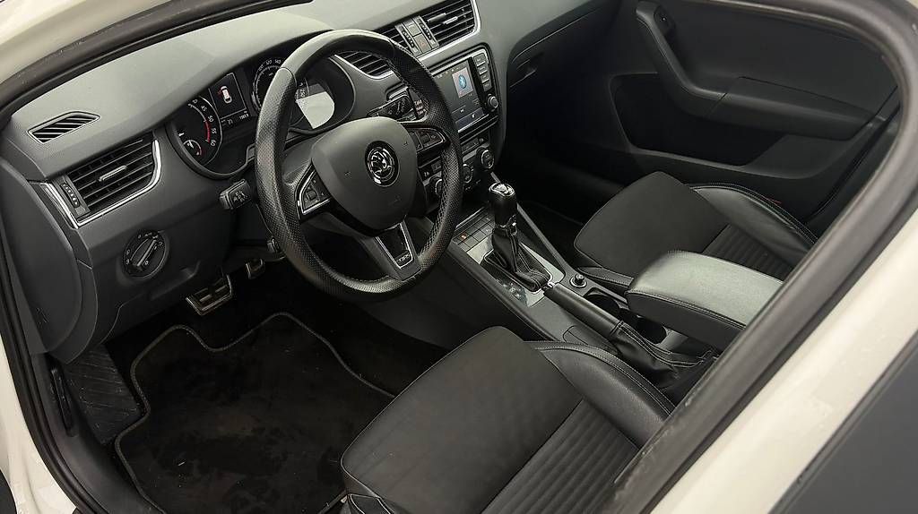 Automobili: Skoda Octavia RS 2.0 TDI – Usato da Dübendorf venduto da LK08 4