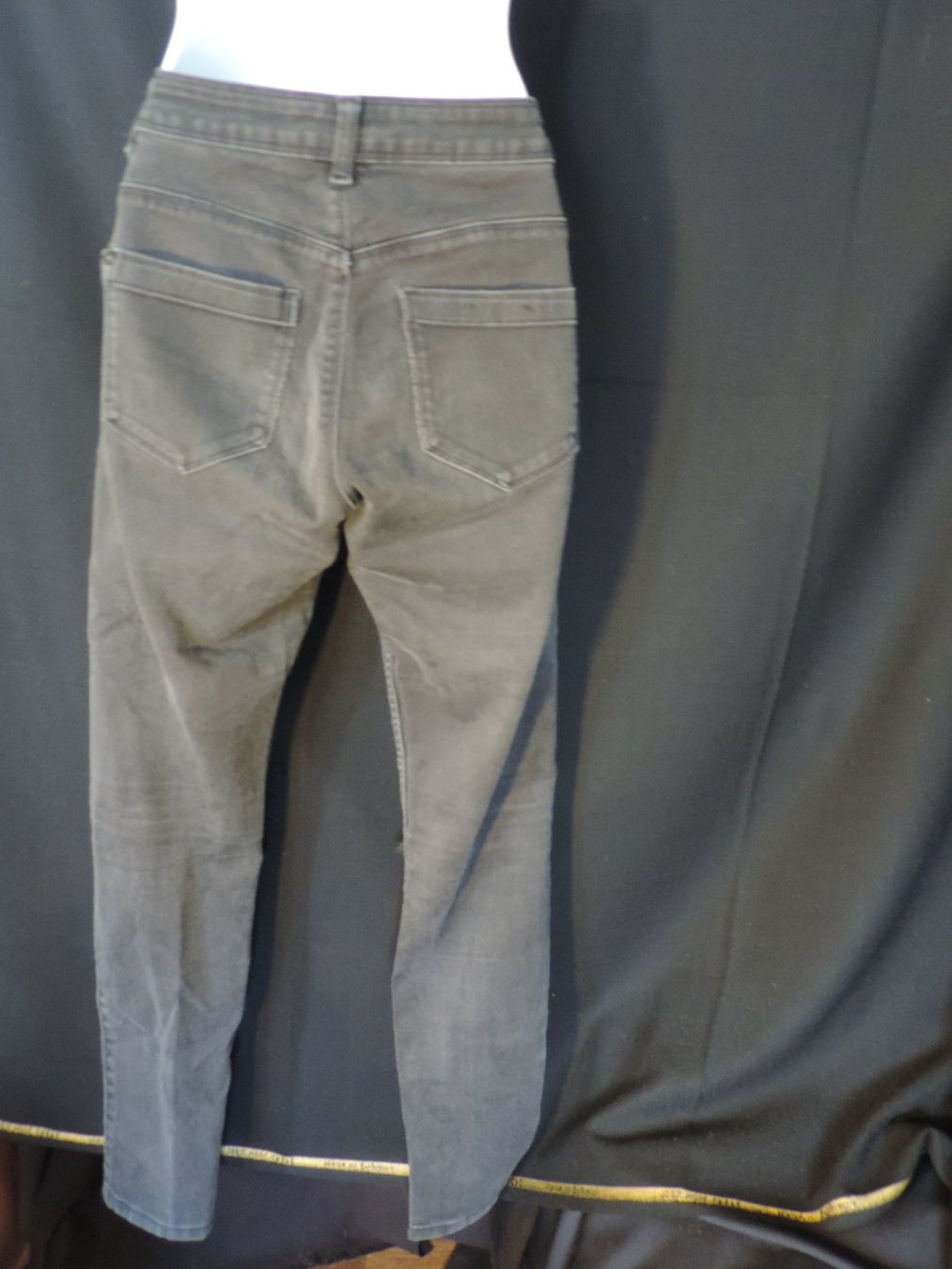 Jeans: jeans stretch noir gris – Usato da Genève venduto da Axelle333 8