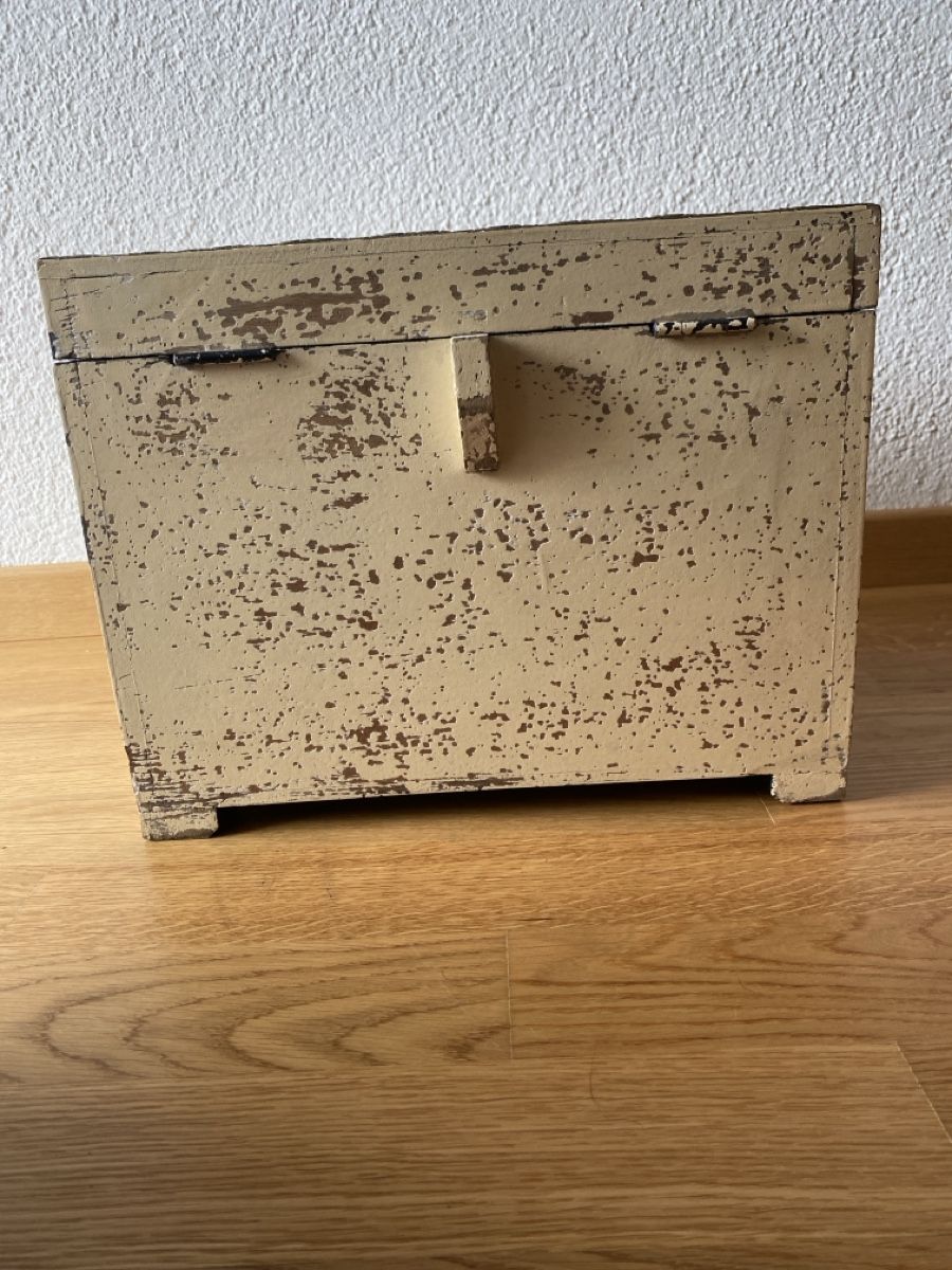 Truhen: Truhe / Box – Gebraucht aus Luzern von Waldblume. 5