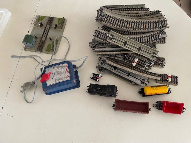 Märklin Modelleisenbahnen: lot trains et accessoires Märklin – Gebraucht aus Ursy von DK8 7
